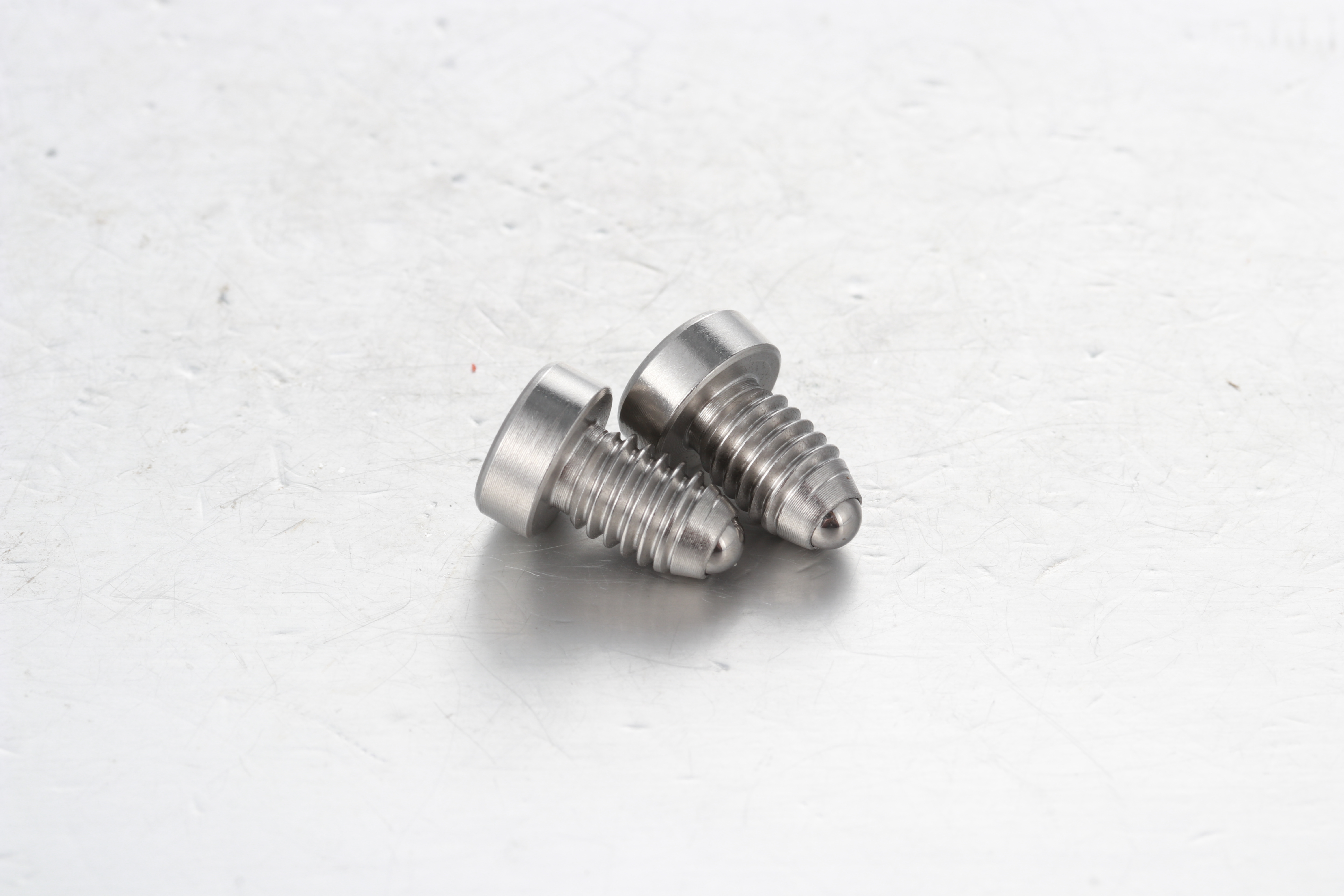 ลูกดันสปริงที่มีปลายลูกกลมและหัวซ็อกเก็ตหกเหลี่ยม เหล็กกล้าหรือเหล็กกล้าไร้สนิม BPCT