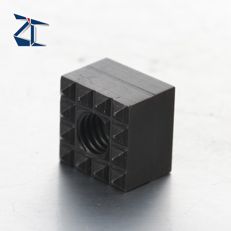 แป้นยึดสี่เหลี่ยม ZT20